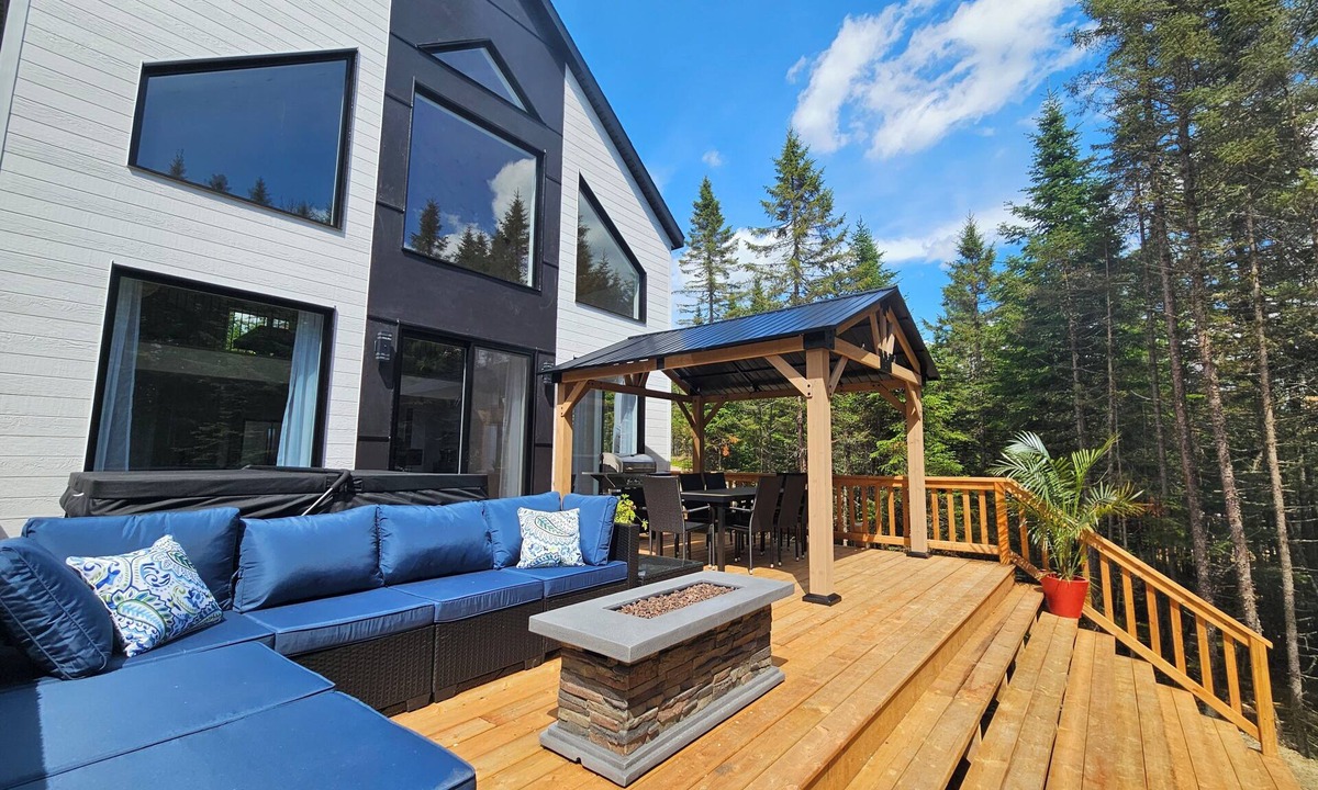 Shannon Ski Chalet | Villa Sno - Chalet Scandinave de luxe Spa & Sauna