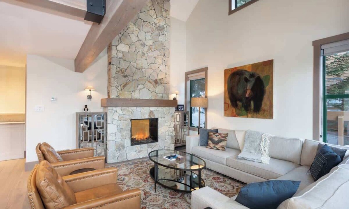 Whistler Village Condo | Village townhouse near bike park w/hot tub