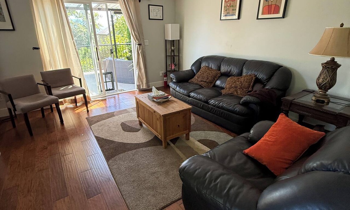Lower Sumas Mountain House | Walter House | Valley Views, Trails & Mountain