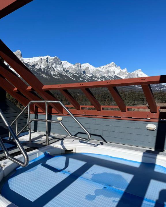 Canmore Apartment | Wanna get away in the Rocky Mountains