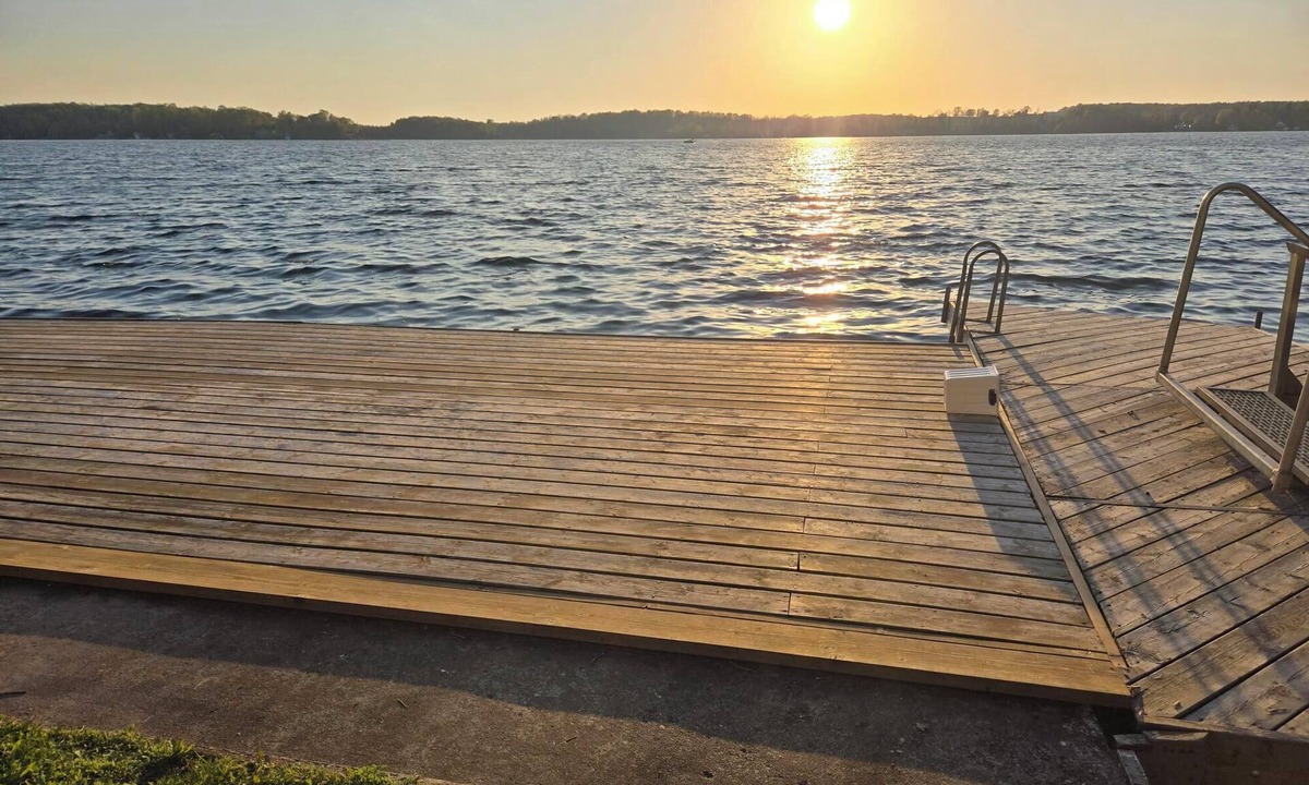 South Bruce Peninsula Cottage | Waterfront Cottage on Desirable Lake - 15min Drive to Sauble Beach