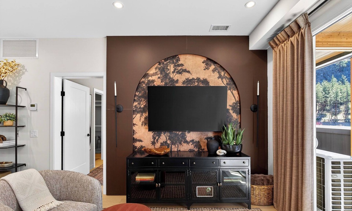 Central Okanagan Condo | Welcome to Zara at Lakestone! Artfully designed condo with warm modern interiors, mountain views, and private patio—minutes to Okanagan Lake A premier lakeside community for a peaceful escape with pickleball courts, gym, & sauna.