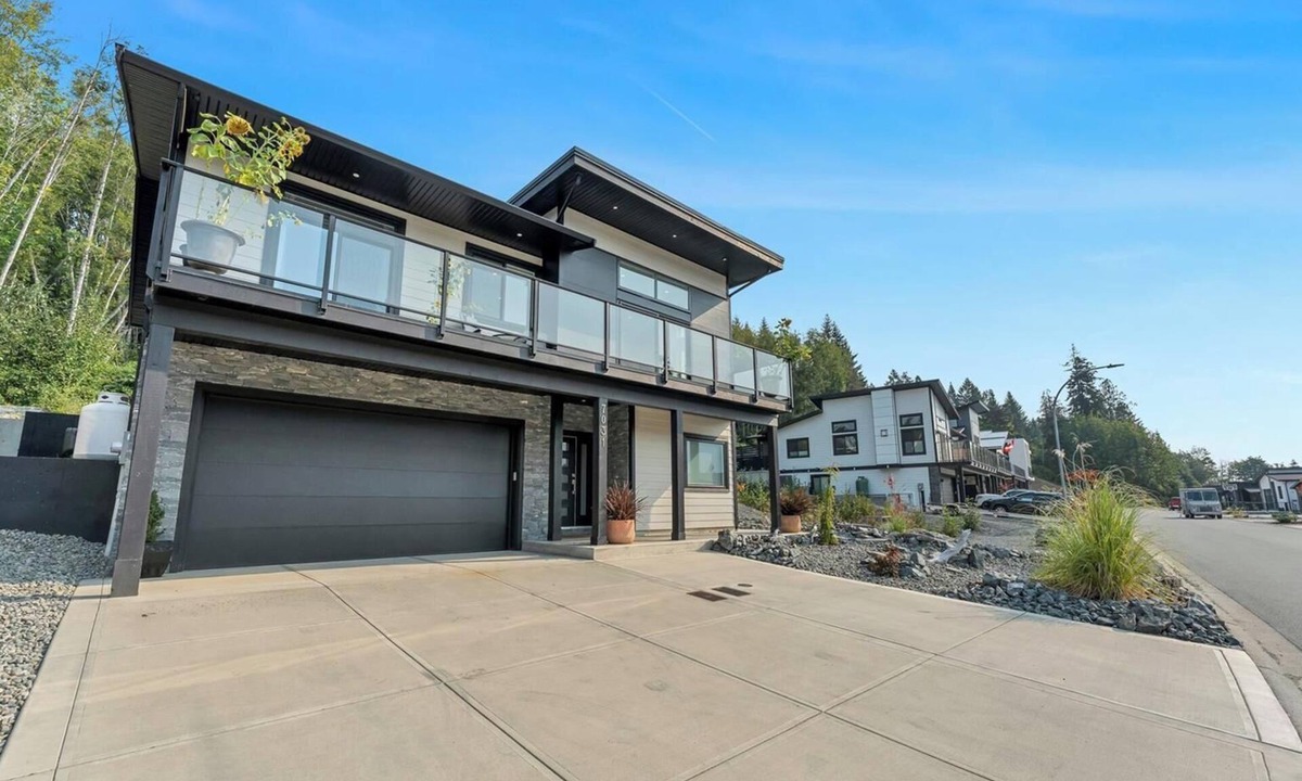 Youbou House | Westcoast Kaatza All Day Sun
