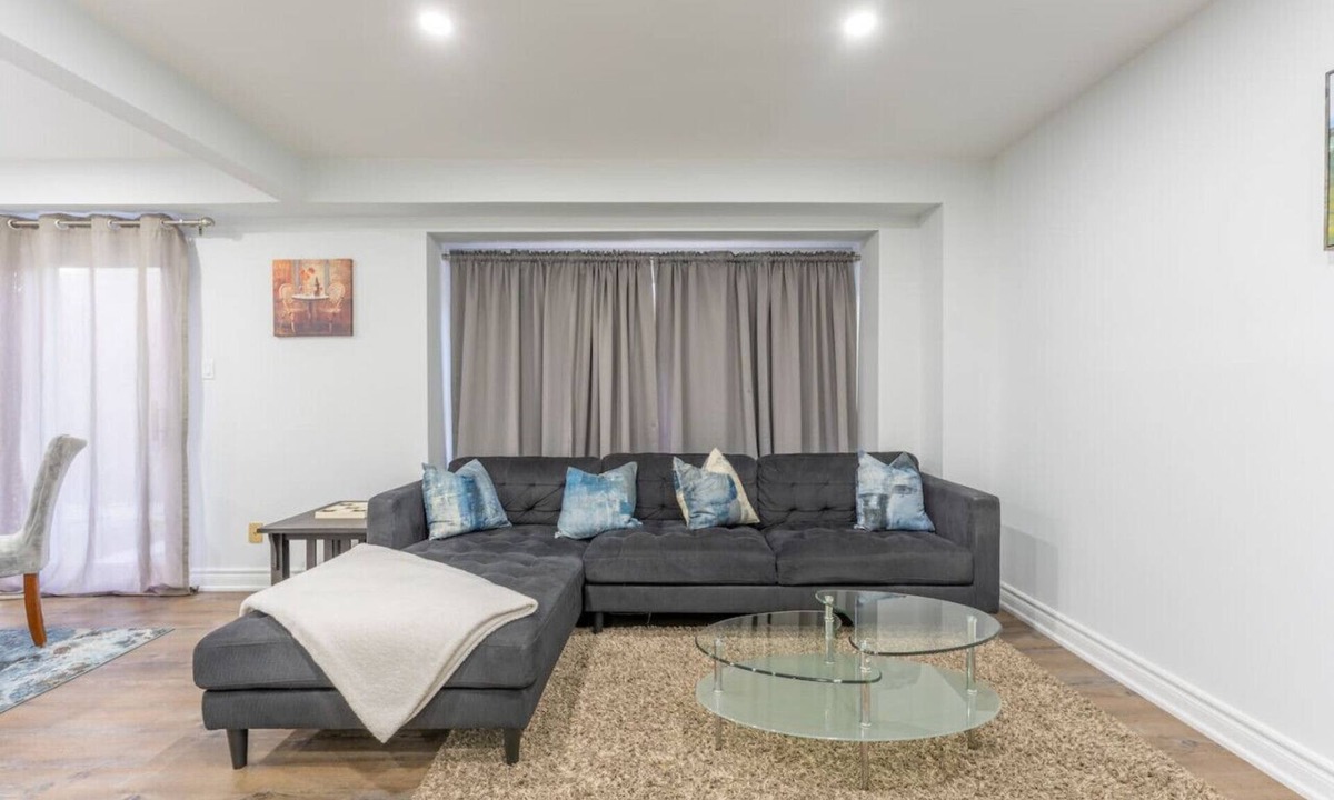 Whitby House | Whitby Family Retreat Comfort and Convenience