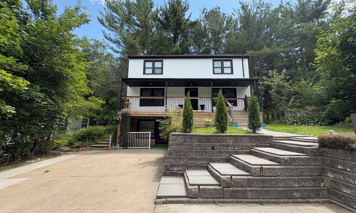 Halifax Apartment | Wisteria lodge with superhost status on another platform.