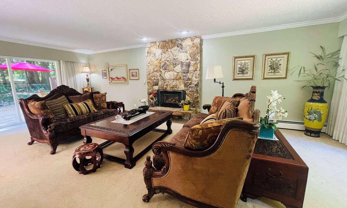 Surrey House | Woodland Manor - Forest Estate Near Crescent Beach