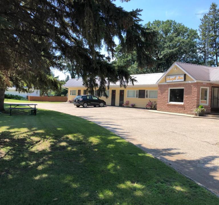 Portage La Prairie Hotel | Yellow Quill Motel