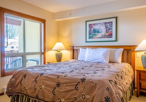 1 bedroom apartment in village centre, ski in/out