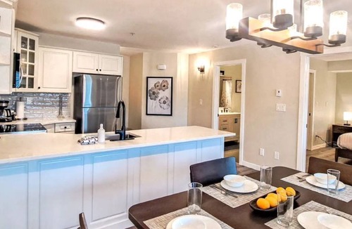 East Kootenay Condo | 1 BDRM Condo | Fully Renovated | AC | Fireplace | Mountain View | Balcony