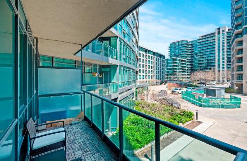 Fort York Apartment | 1 Bedroom Condo with Balcony Fort York Downtown Toronto