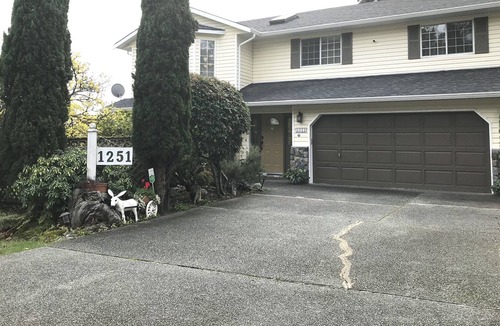 Victoria House | - 1 bedroom suite near Vic General Hospital and all amenities