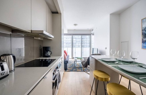 Downtown Toronto Apartment | 101 Peter St 1901 · Trendy 1BR Executive Style Suite - Sleeps 3!