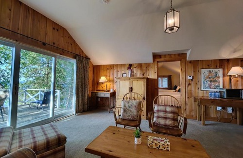 Georgina Ski Chalet | 138 Eagle Simcoe Cottage private Beach, Kayak