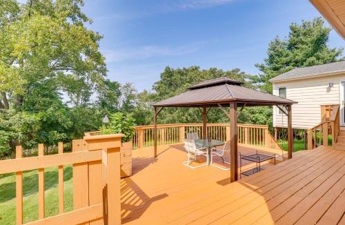 Ionia House | ‘1440 Getaway’ w/Yard & Deck ~ 16 Mi to Rochester