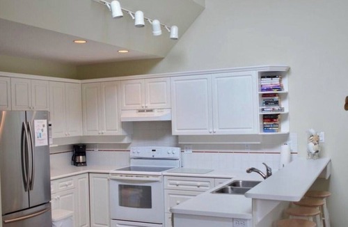 Regional District of Nanaimo Condo | #17 Tanglewood Pl - 2bd 2bth BEACH FRONT 2-level unit - Beach, sun, sand & relax
