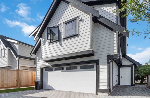 Ladner House | 1BD Lovely Coach Home B in Delta!