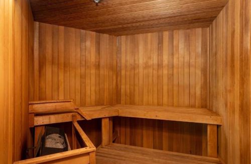 Upper Village House | 1BR and Sofabed in Marquise, Near Ski Hill, Fireplace, Hot Tub and Sauna, Gym Access