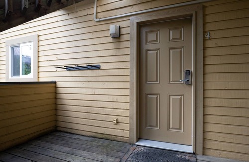 Whistler Creekside Condo | 1BR | Gondola Village | Near Gondola | Free Parking | Updated Unit | Incredible Location