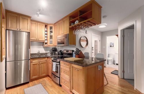 Whistler Creekside Condo | 1BR | Powderview - Creekside | Bright & Cozy | Private Ski Storage | Fireplace | Free Parking