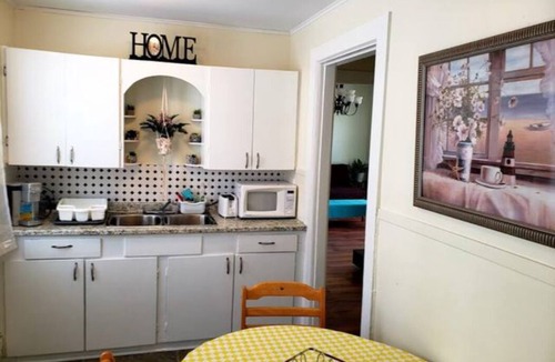 Saint John Apartment | 2 bdr apartment 5 minutes to uptown Saint John, NB