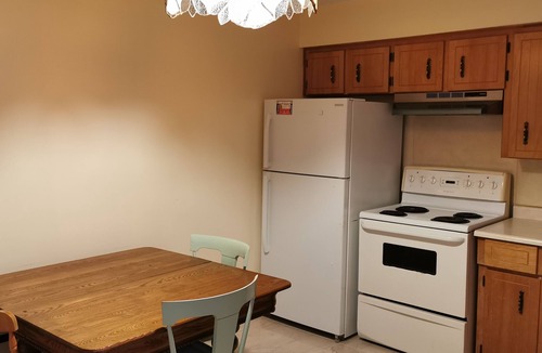Dunbar House | 2-bedroom ground floor unit in quiet neibourhood community Dunbar Vancouver