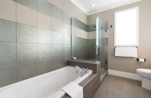 Sooke Resort | 2 Bedroom Luxury in Sooke
