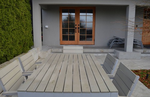 Burnaby House | 2 bedroom with Large Kitchen and Beautiful Patio