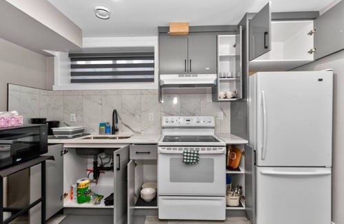 Highland Park House | 2 BR Suite YYC Airport & Downtown, UofC, SAIT - 4324 – DN