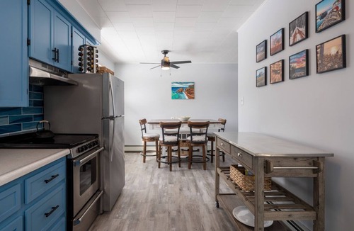 Beach Point House | 2 Minutes to the Beach. Family Sized Bungalow with deck & BBQ
