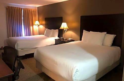 Lindsay Hotel | 2-Star Hotel ∙ Ramada by Wyndham Lindsay
