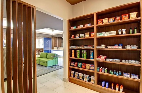 Kamloops Hotel | 2-Star Hotel ∙ Holiday Inn Express Kamloops, an IHG Hotel