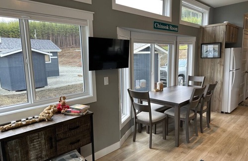 Regional District of Mount Waddington Apartment | 20 - Chinook Cottage By The Sea at Alder Bay