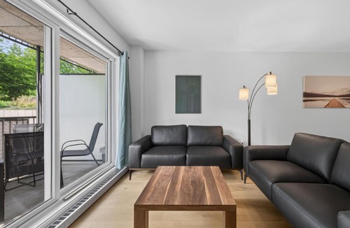 Beaupre Apartment | 200-214 - Le Niveau 2