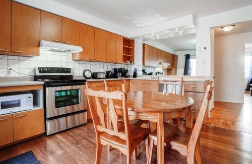 Bellerive Apartment | #260 Nice Location Next to River and Subway