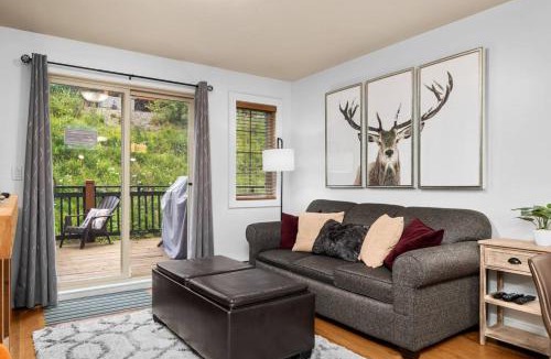 Golden House | 2BR Condo at The Aspens BBQ plus Terrace Views