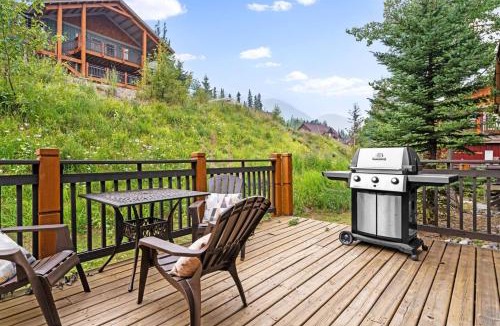 Golden House | 2BR Condo at The Aspens BBQ plus Terrace Views