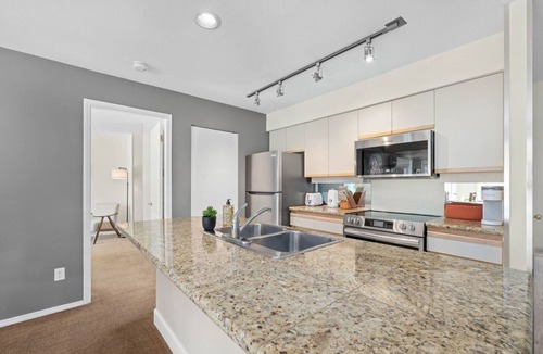 Blueberry Hill Condo | 2BR | Ironwood | Stunning Mtn Views | Shared Hot Tub & Pool | Fireplace | Parking