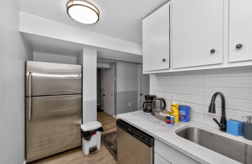 Highland Park House | 2BR Near YYC Airport & Downtown + Free Parking - 4644 – DN