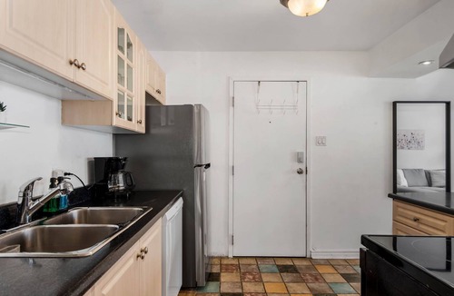 The Beaches Apartment | 2BR Retreat | Free Parking | WiFi | Workspace