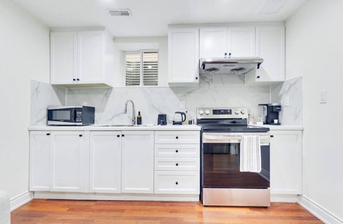 Welland House | 2BR Welland Retreat | Walk to Canal | Sleeps 5!