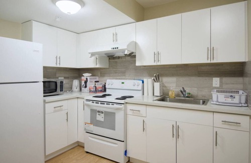 Arbutus Ridge House | 2BRs Guest Suite in Van West