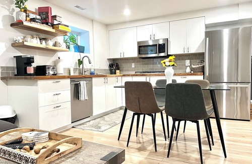 Glenmore House | 3 bdrm suite w/rooftop patio, firetable & sauna + hot tub, cold plunge & more!