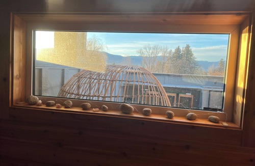Glenmore House | 3 bdrm suite w/rooftop patio, firetable & sauna + hot tub, cold plunge & more!