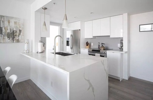 Crosstown Condo | 3 bed Subpenthouse Ocean&Mountain Views Downtown