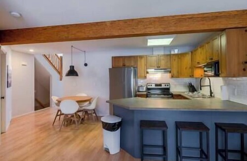 Fernie Condo | 3 Bed Townhouse - Fireplace - Great Location