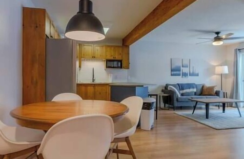 Fernie Condo | 3 Bed Townhouse - Fireplace - Great Location
