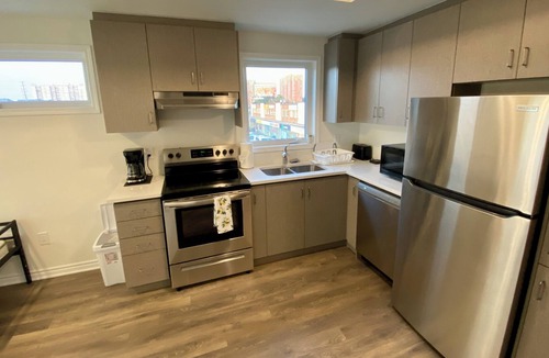 Scarborough House | 3 Bedroom 2.5 Bath, Newly Build, Full Kitchen