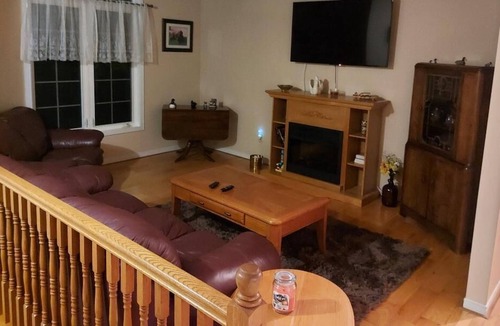 Leeds and the Thousand Islands House | 3 bedroom 2 bath house near ganaoque on the st lawrence river