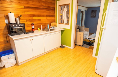 Whitehorse House | 3 Bedroom Gardenside Downtown Home