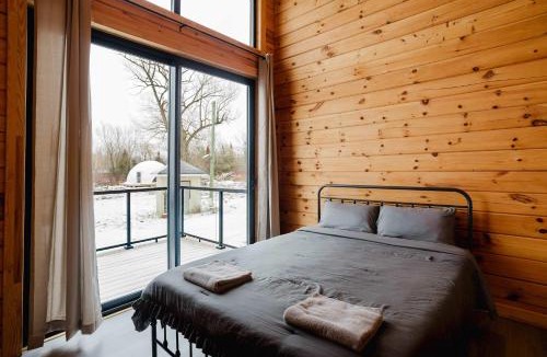 Harwood House | 3-BR Lakefront Cottage Rice Lake #3
